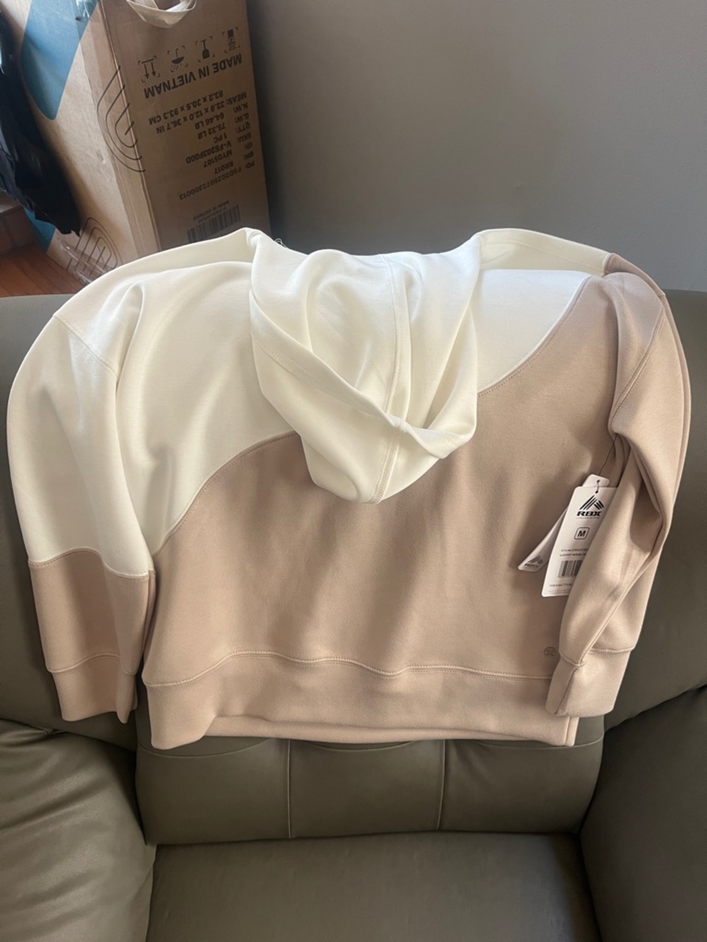 Women’s Two-Tone Hooded Sweatshirt - Cream & Beige